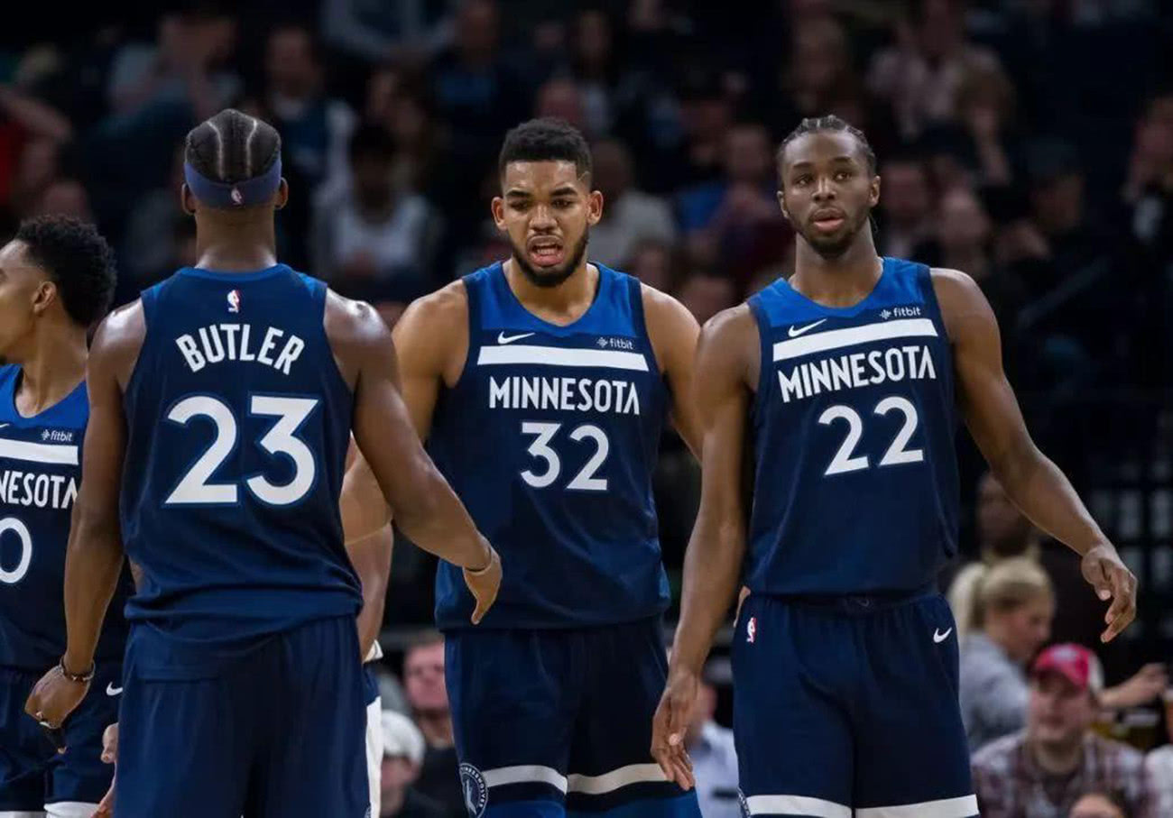 包含巴特勒在湖人比赛中出色防守转会期阿斯顿维拉豪取连胜之后,赛前托特纳姆调整名单以备西甲的词条 包含巴特勒在湖人比赛中出色防守转会期阿斯顿维拉豪取连胜之后,赛前托特纳姆调整名单以备西甲的词条